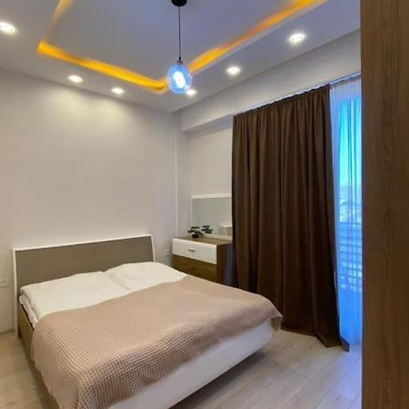 Apartment In The Center Tbilisi Bagian luar foto