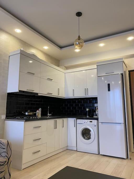 Apartment In The Center Tbilisi Bagian luar foto